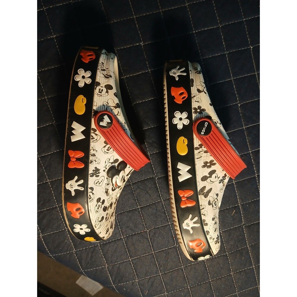 CROCS Kids' Mickey and Minnie Mouse Clogs- Red and Black size 1 J - Picture 2 of 5